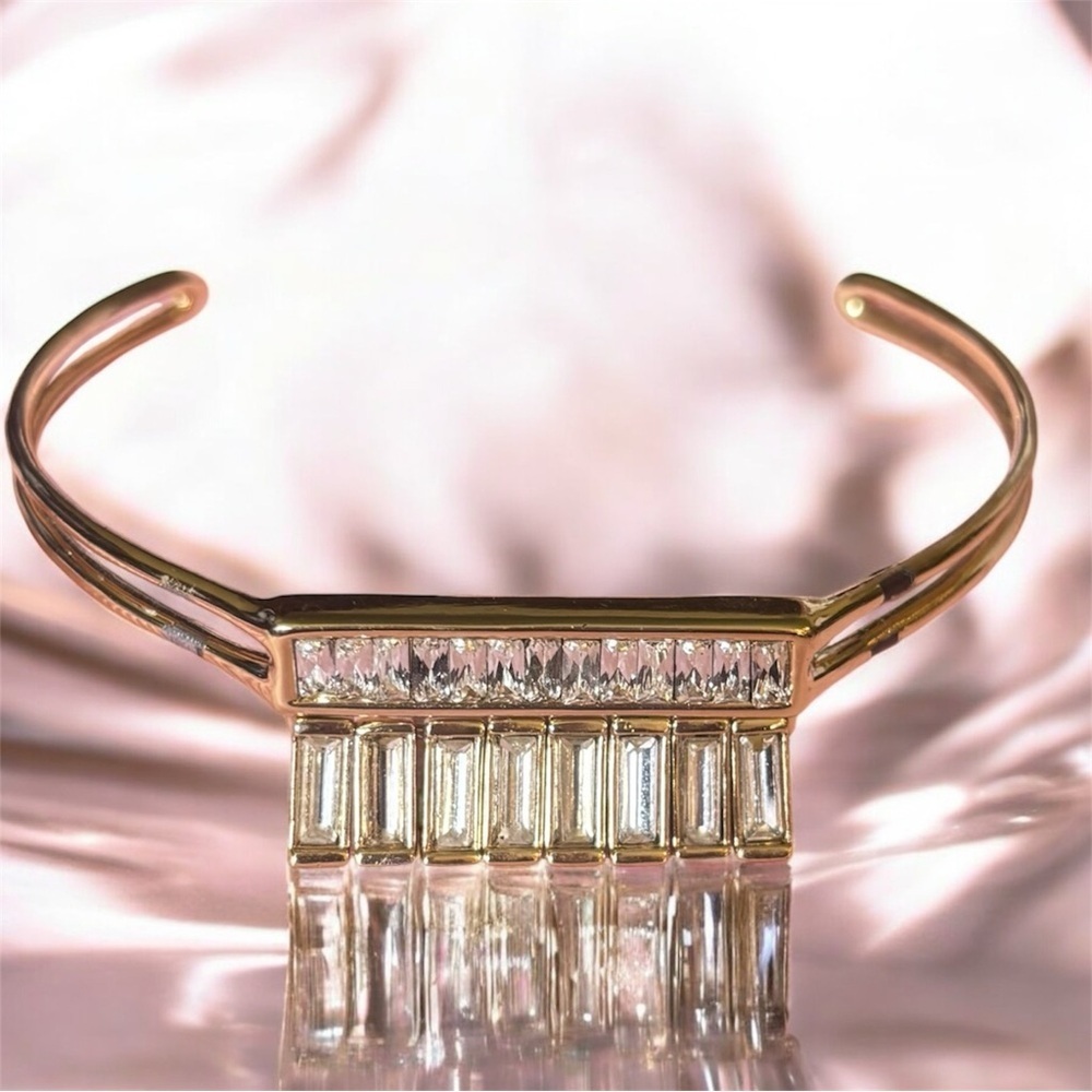Alexis Bitter Miss Havisham Baguette cuff